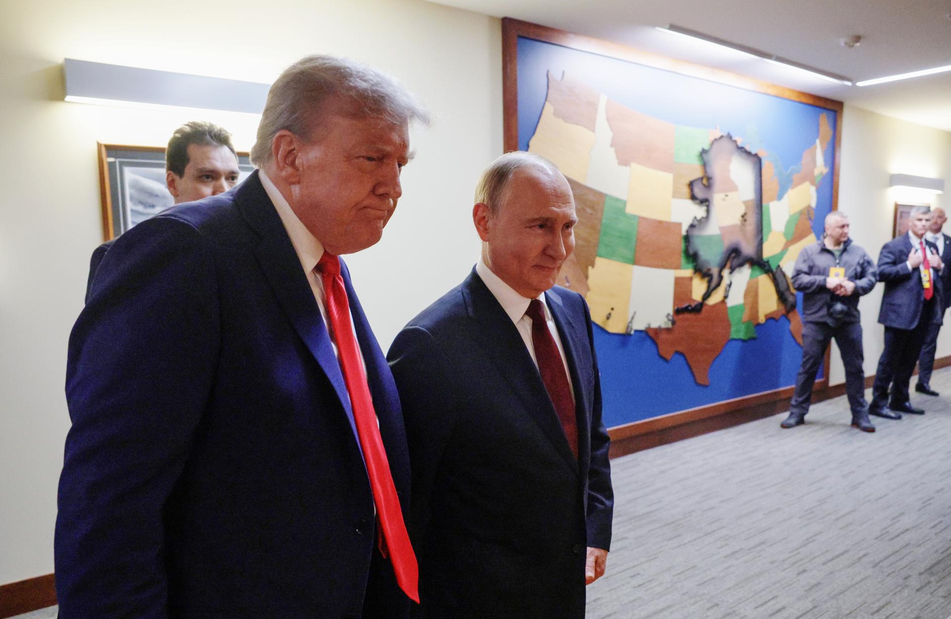 ¿Qué se sabe del plan de paz de Trump para Ucrania y por qué la UE se alarma?