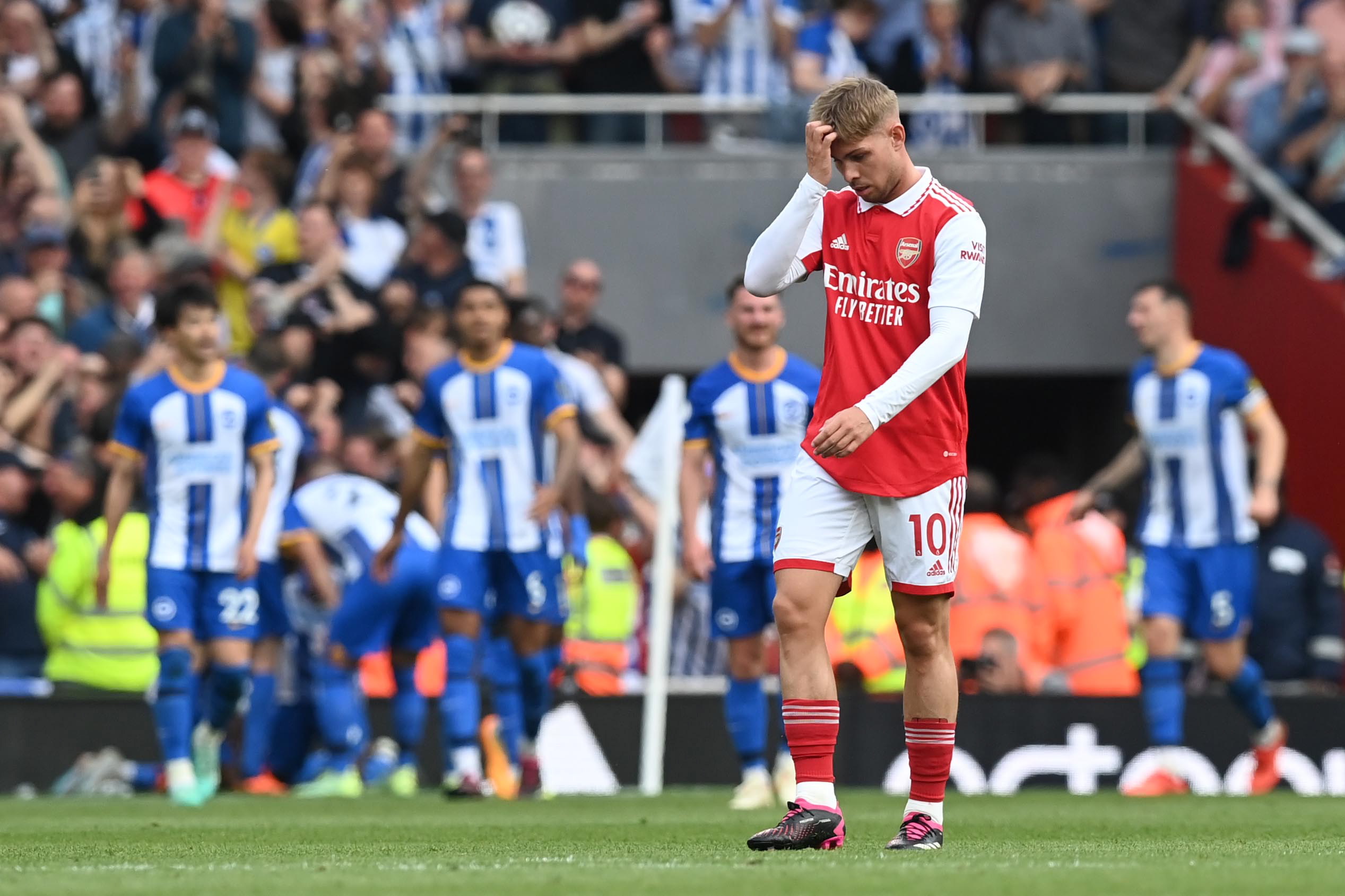 Lo celebra el City: Brighton goleó a Arsenal y lo alejó de la disputa por el título