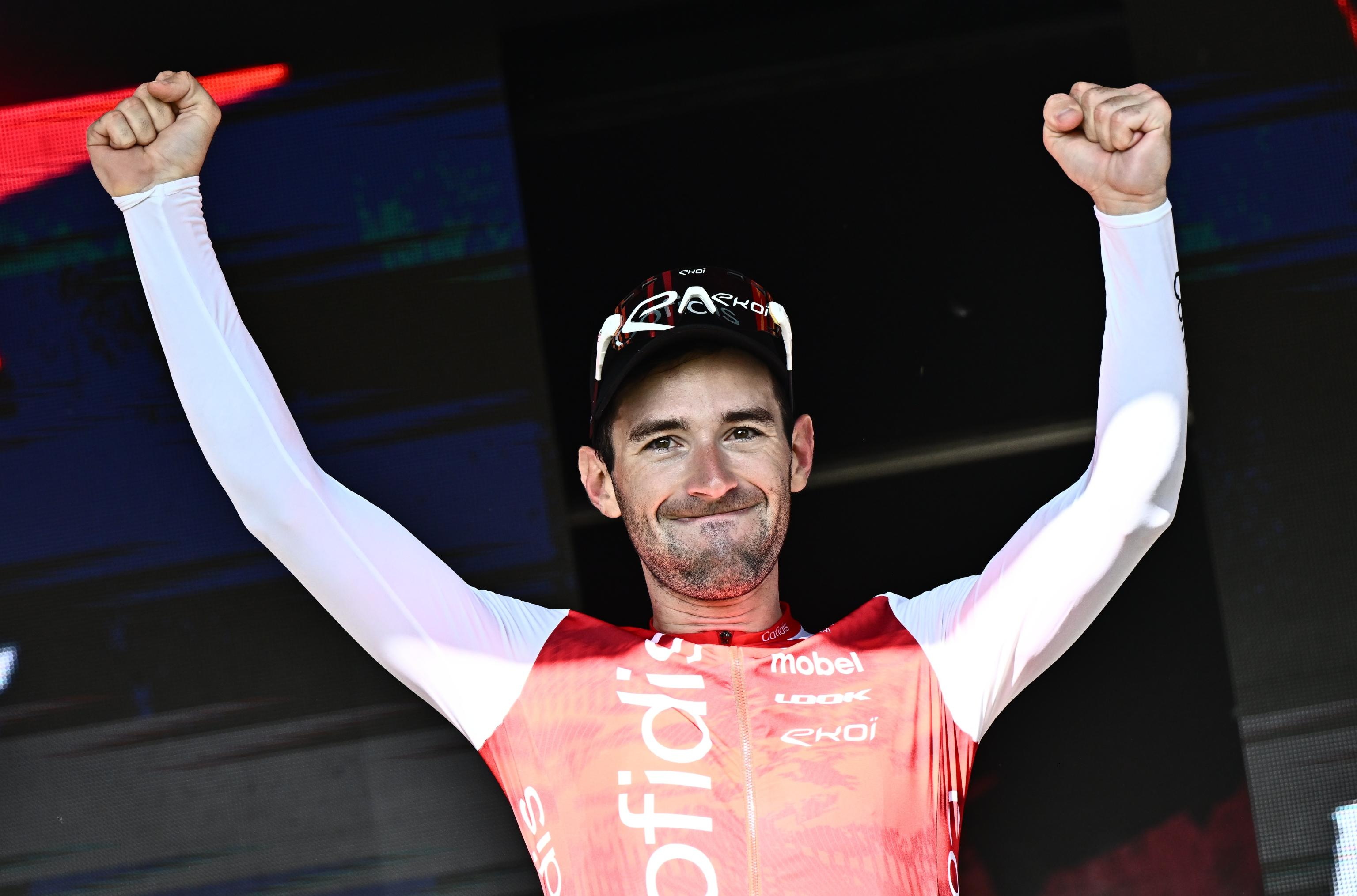 La fuga se queda con la quinta etapa del Giro, ¡se viene el sterrato!