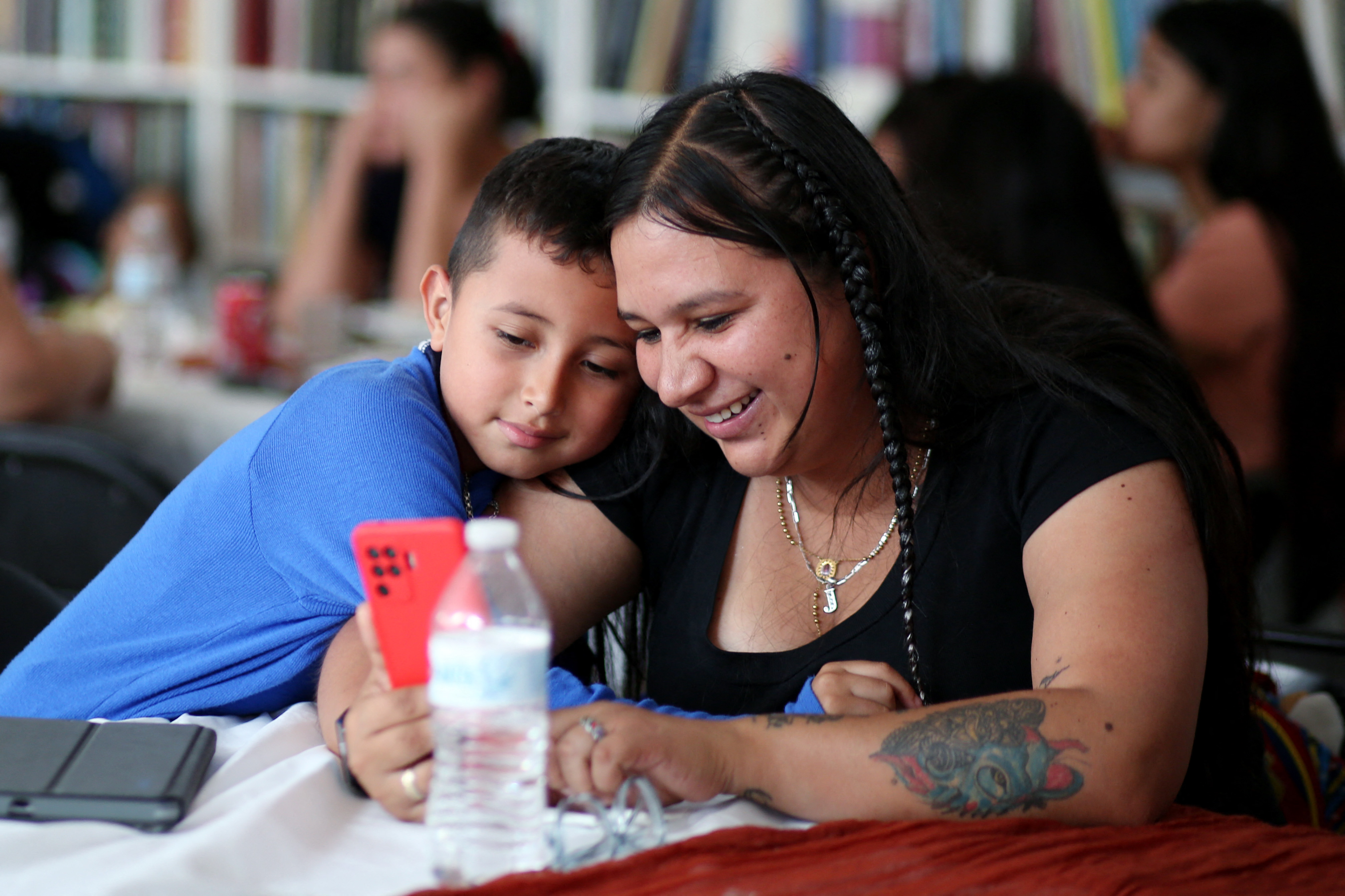 Así responde Nueva York al desafío de recibir a miles de migrantes en las escuelas