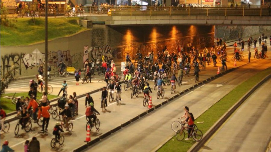 Ciclovía nocturna en Bogotá este 10 de agosto: rutas y cierres viales