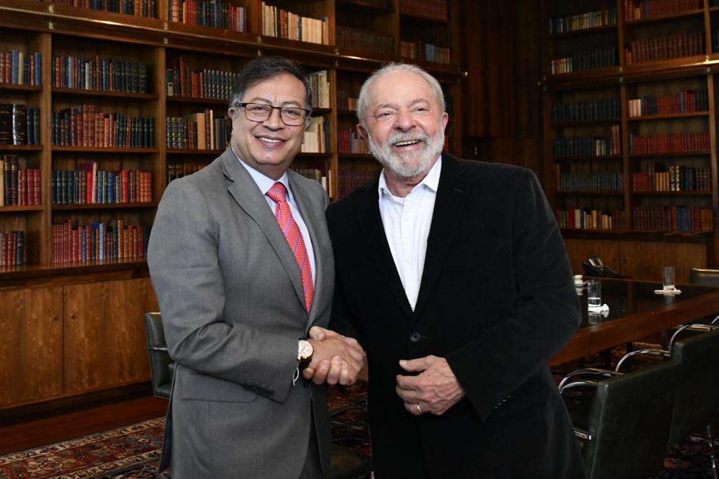 Petro habla con Lula: desde Brasil le ofrece ayuda para combatir los incendios