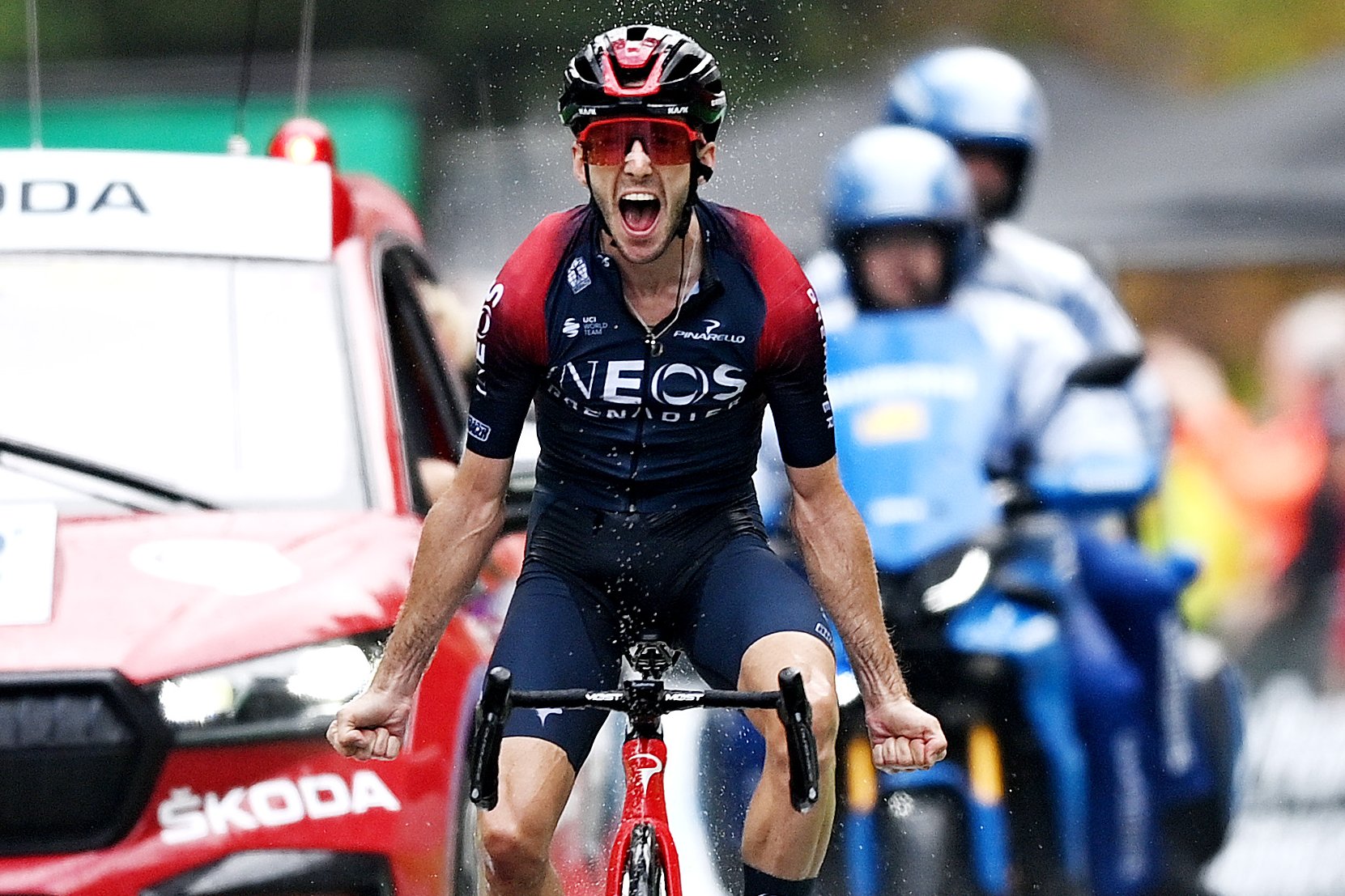 Adam Yates, de compañero de Egan Bernal a refuerzo de Tadej Pogacar