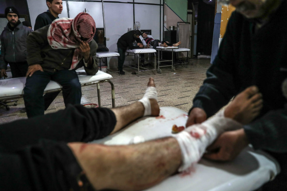Al menos 16 civiles muertos dejan bombardeos del régimen sirio cerca de Damasco