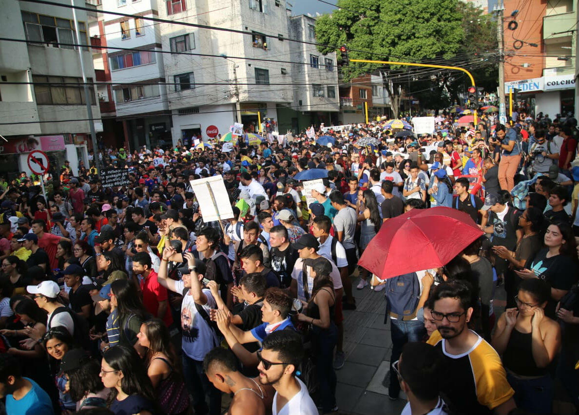 Disturbios en Bucaramanga empañaron la marcha pacífica del 27N