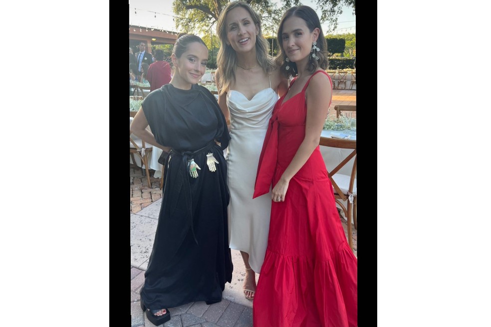 Evaluna cautivó con un curioso y especial detalle de su hija Índigo que llevaba puesto en su vestido. ¿Qué tal se ve?