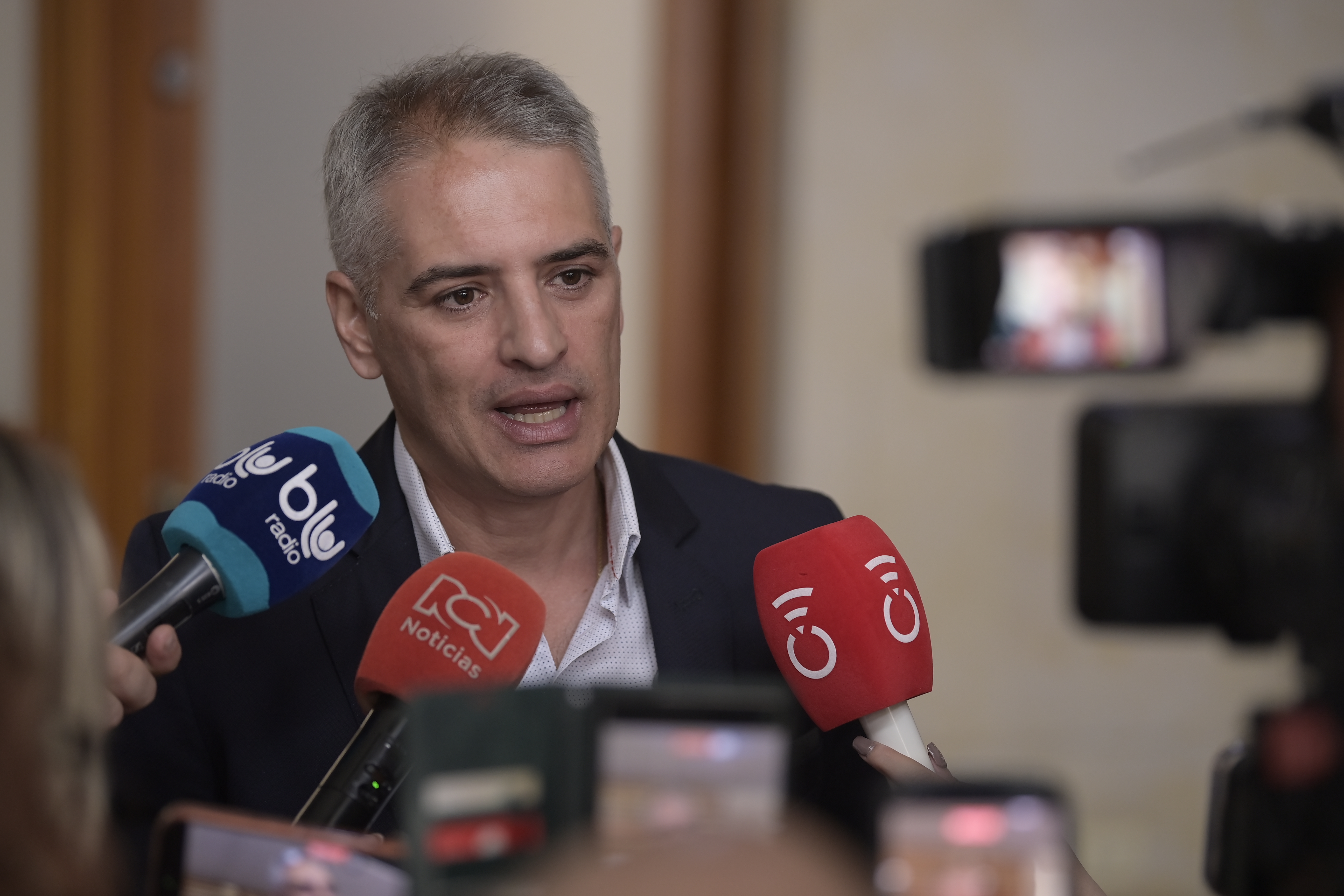 Gobernador de Antioquia, radica una demanda de nulidad con petición de medida cautelar ante el Consejo de Estado, en contra de la resolución que expidió la Fiscalía General de la Nación para suspender las órdenes de captura de 23 cabecillas de la mesa de paz urbana del Gobierno Nacional