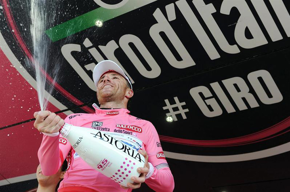 Luca Paolini gana la tercera etapa del Giro y toma el liderato