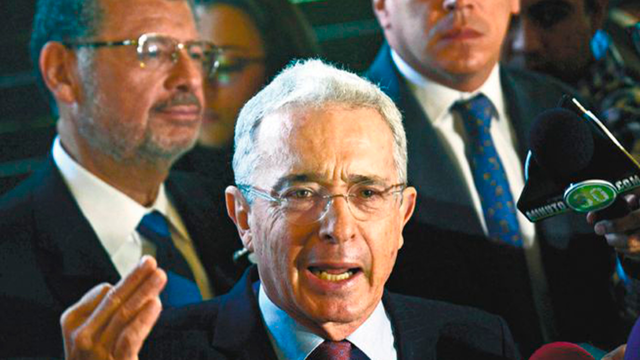 Caso Uribe: defensa del expresidente continúa interviniendo
