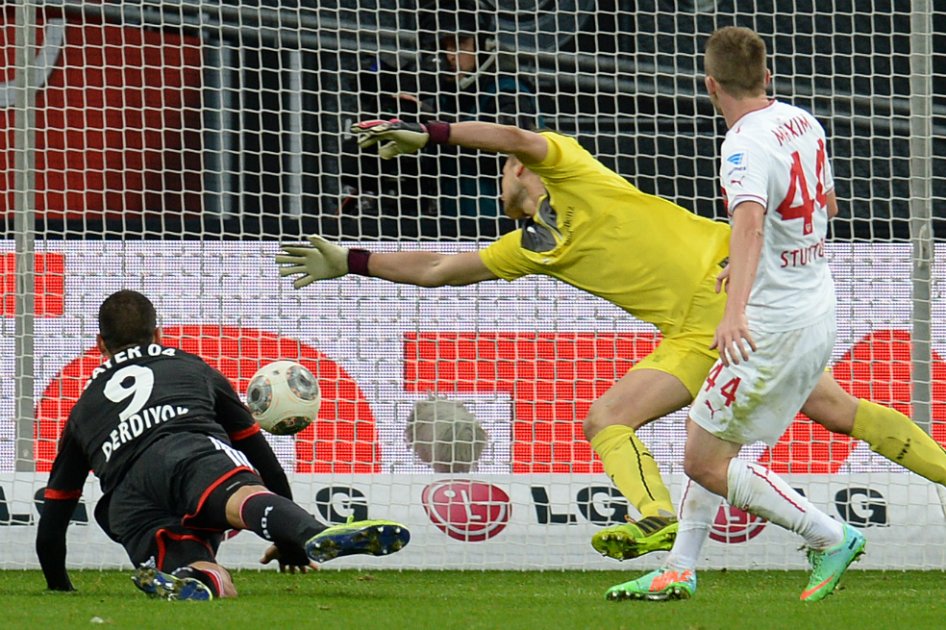 Leverkusen gana al Stuttgart y se sitúa a 10 puntos del Bayern Múnich