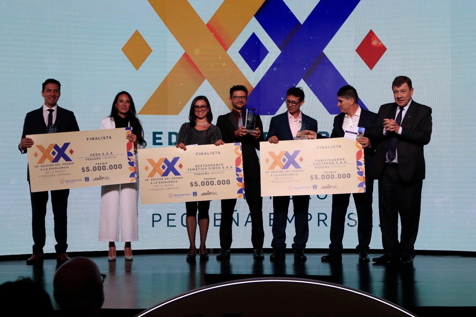 El Restaurante Temático Circo S.A.S, de Bogotá; la Panificadora Castapan S.A.S, de Cali; y CEDA S.A.S, de Bogotá, fueron los tres finalistas de la categoría de pequeña empresa.