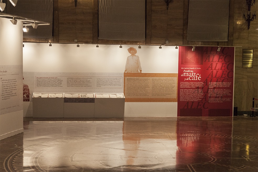 La exposición “Palabras de maíz y de café”, con la cual se inauguró la gestión en España. /Cortesía