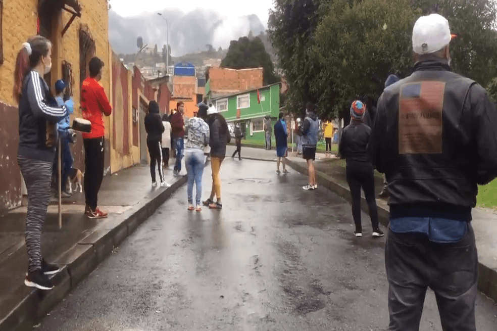 Con cacerolazo bogotanos protestan por falta de ayudas en el centro de Bogotá