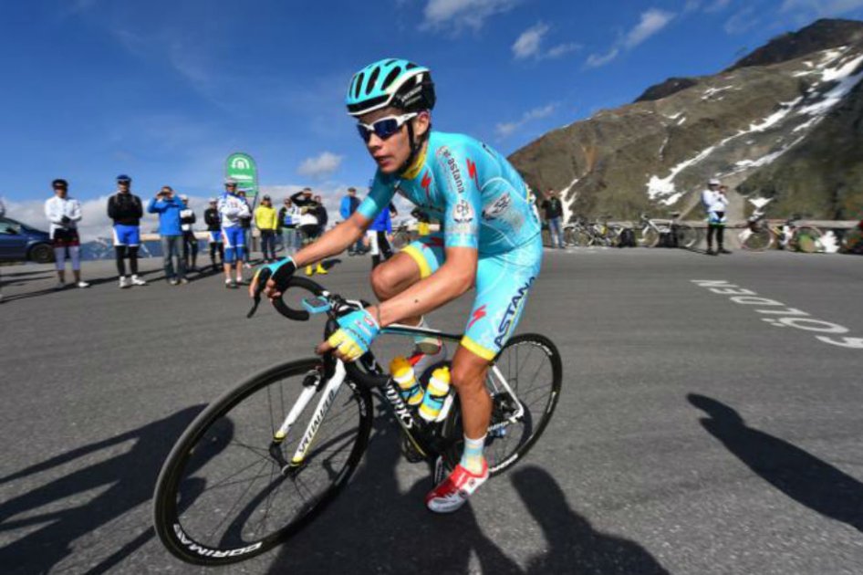 Miguel Ángel López, pedalista del equipo Astana. Foto: AFP
