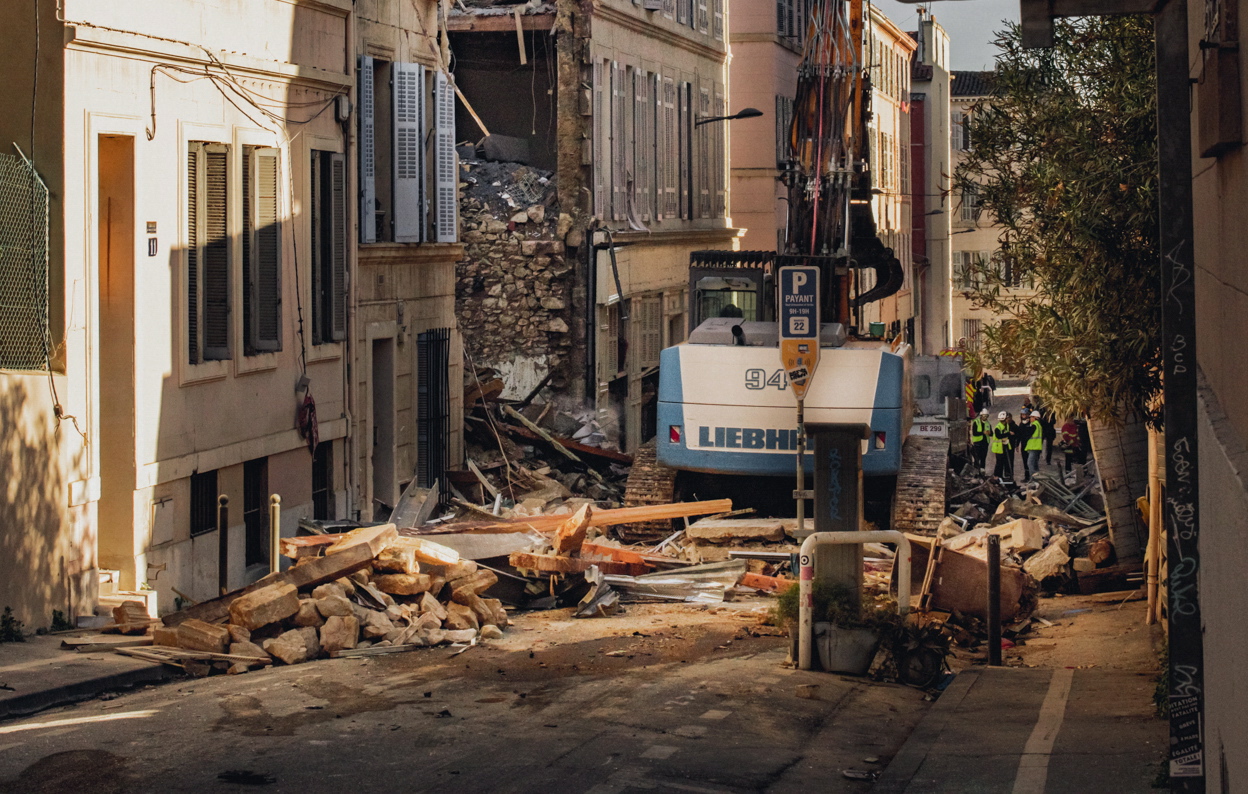 Dos cuerpos fueron hallados tras explosión en edificio de Marsella (Francia)