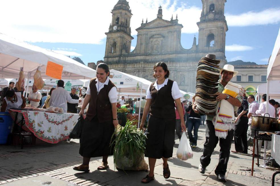 Ordenan al Mintrabajo cumplir norma de afiliar a ARP a mujeres rurales