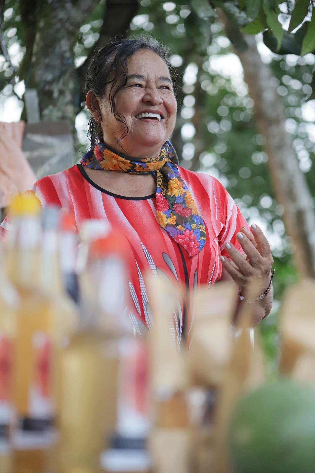 Se trata de una emprendedora que crea vinos con frutos originarios del Amazonas. Dentro de su oferta gastronómica también puede encontrar galletas y chocolates de hoja de coca.