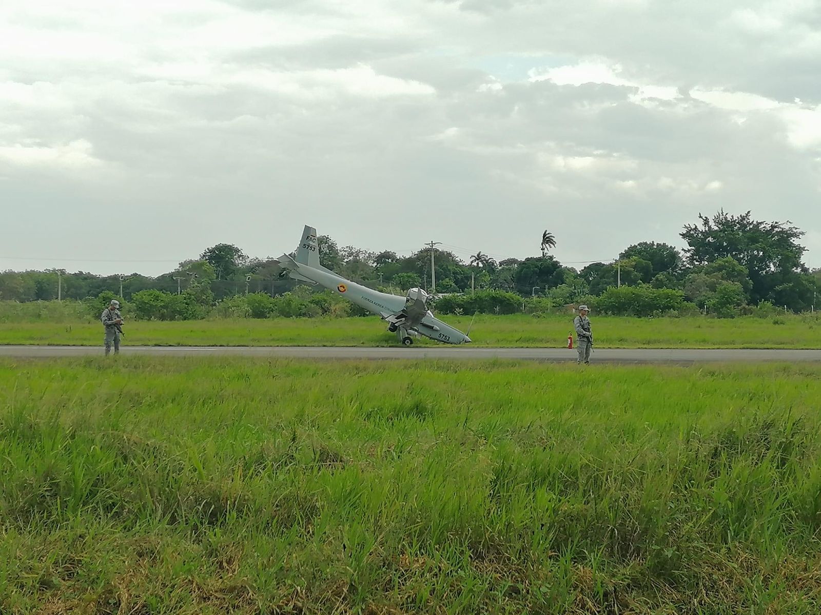 Avión de la Fuerza Aeroespacial Colombiana se accidenta aterrizando en el Guaviare