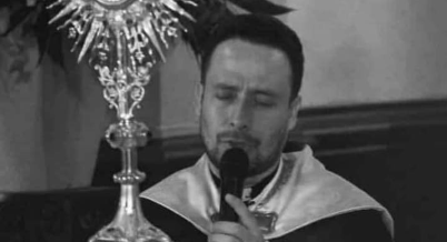 Lo que se sabe de la extraña muerte de un sacerdote en un bar de Medellín
