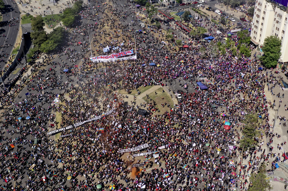 Plebiscito en Chile: Manifestación masiva en conmemoración de su primer aniversario de protestas