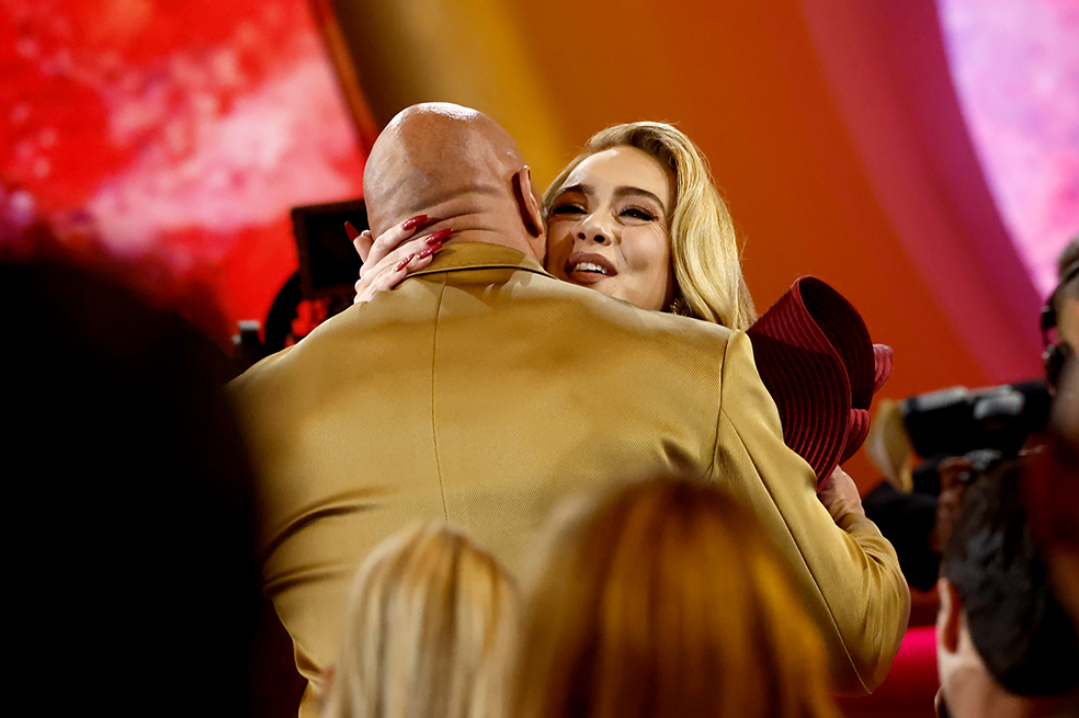 La cantante Adele cumplió su sueño de conocer a Dwayne Johnson, ‘La Roca’, en los Grammy 2023. Su particular encuentro desató una ola de comentarios en redes sociales.