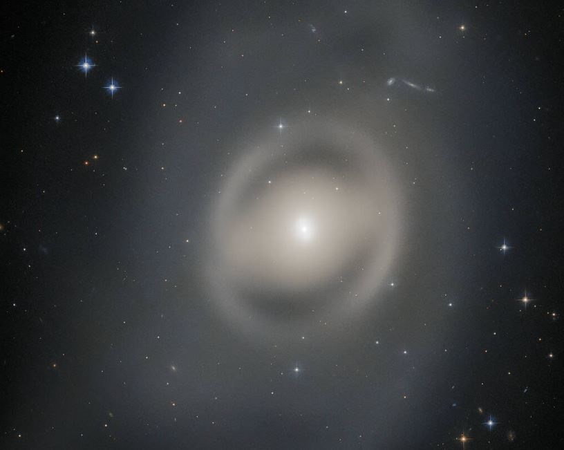 El Telescopio Hubble capturó una galaxia situada a 44 millones de años luz