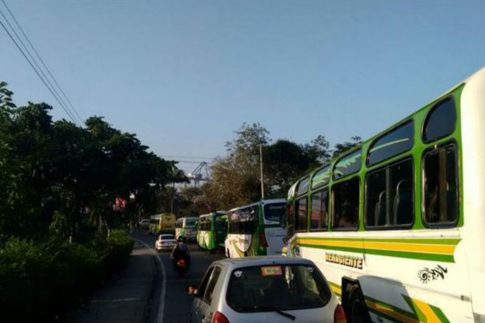 Parálisis en Cartagena por paro de transportadores