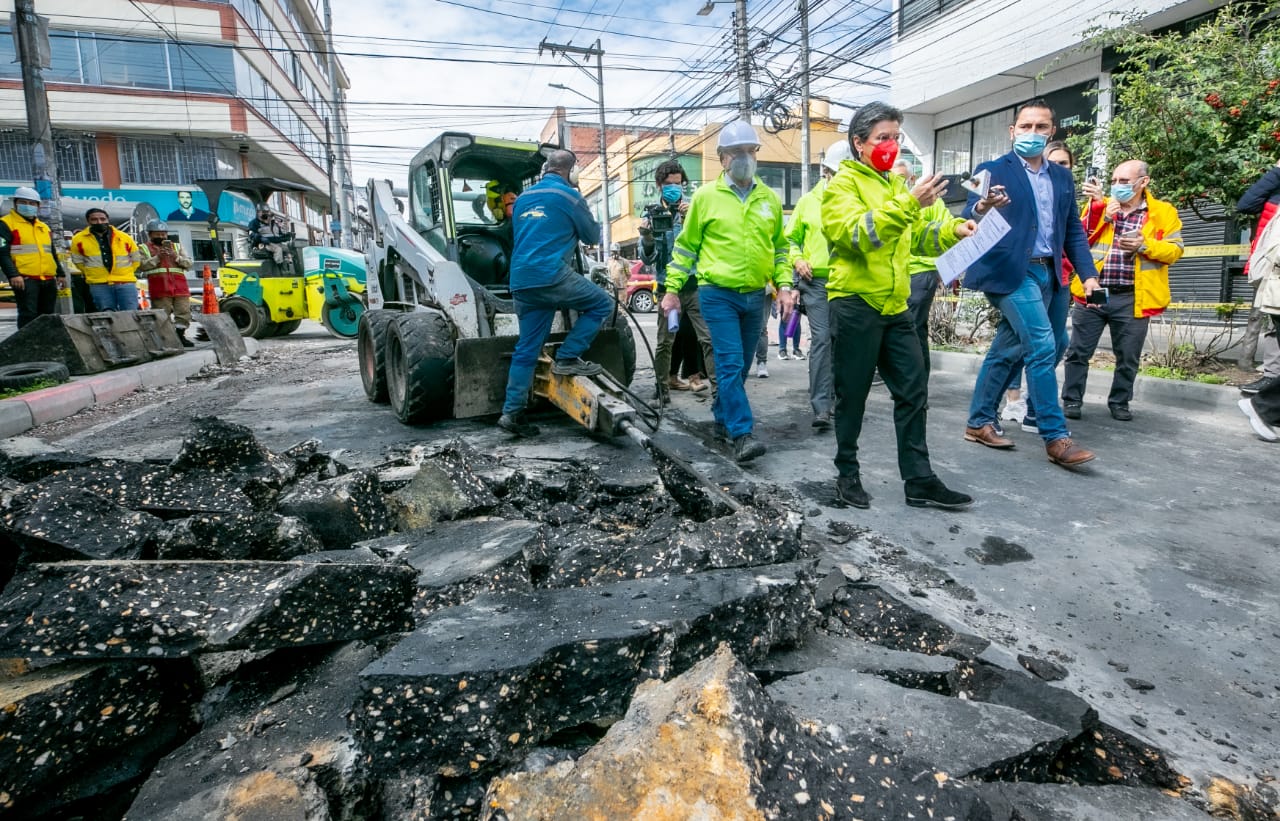 ¿Cuántos huecos se han tapado en Bogotá durante el plan de choque?