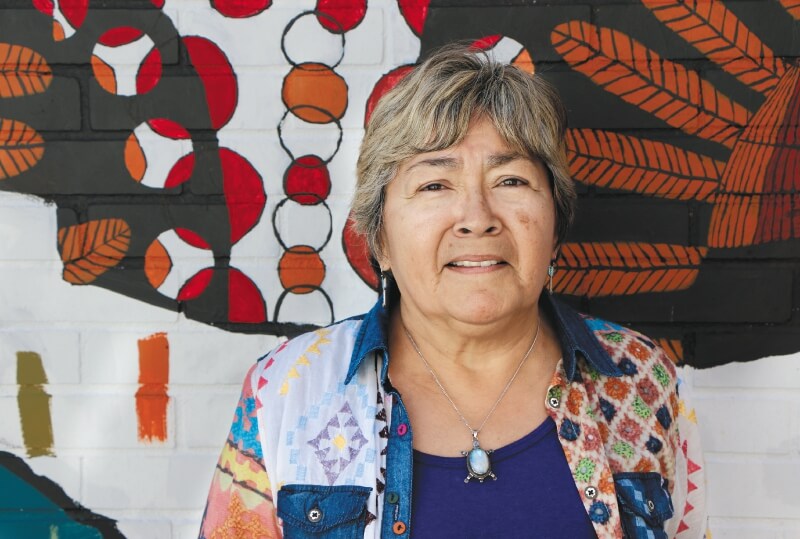 “Hicieron un buen trabajo en crearnos traumas”: activista indígena de Canadá