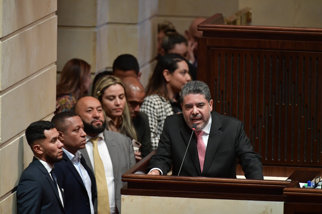 Elección de contralor 2022: sin sorpresas, Carlos Hernán Rodríguez gana
