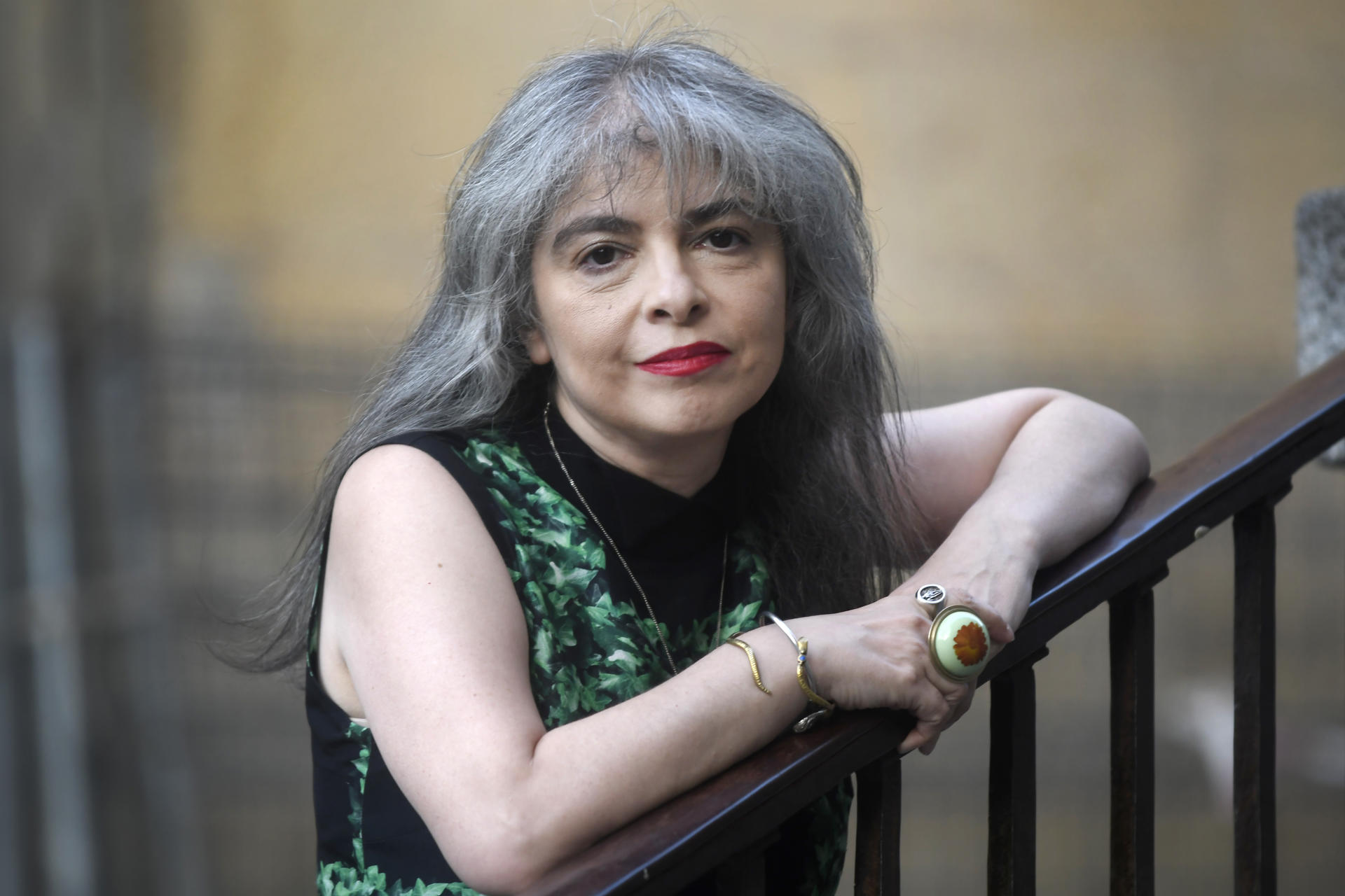 “La gente está muy cerca del discurso paranoico e inhumano de las redes”: Mariana Enriquez