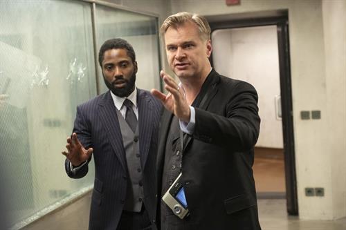 Christopher Nolan cambia de casa: se va de Warner y llega a Universal