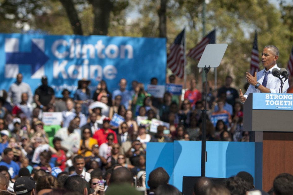 Obama hace de Clinton en campaña hacia la Casa Blanca