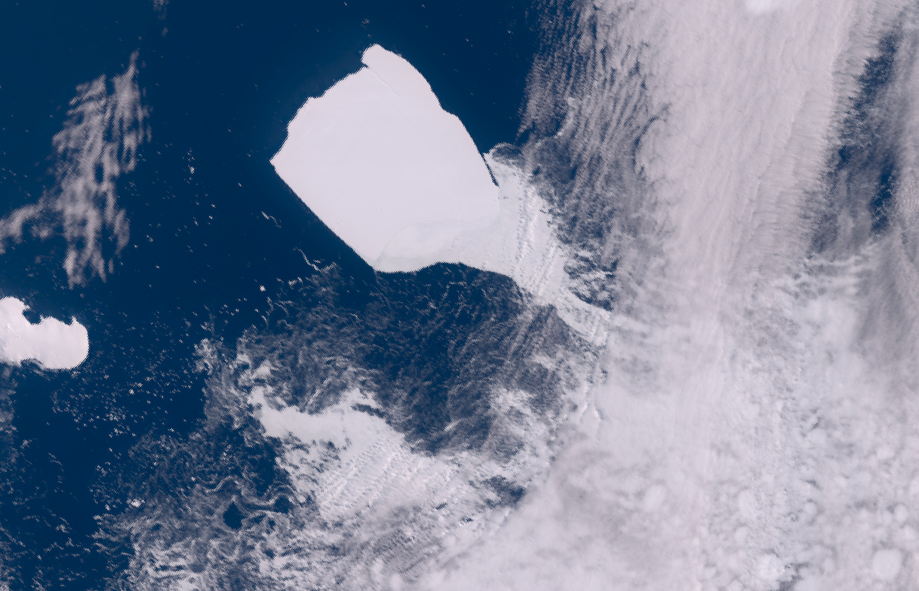 El iceberg más grande del mundo podría colisionar contra isla repleta de pingüinos