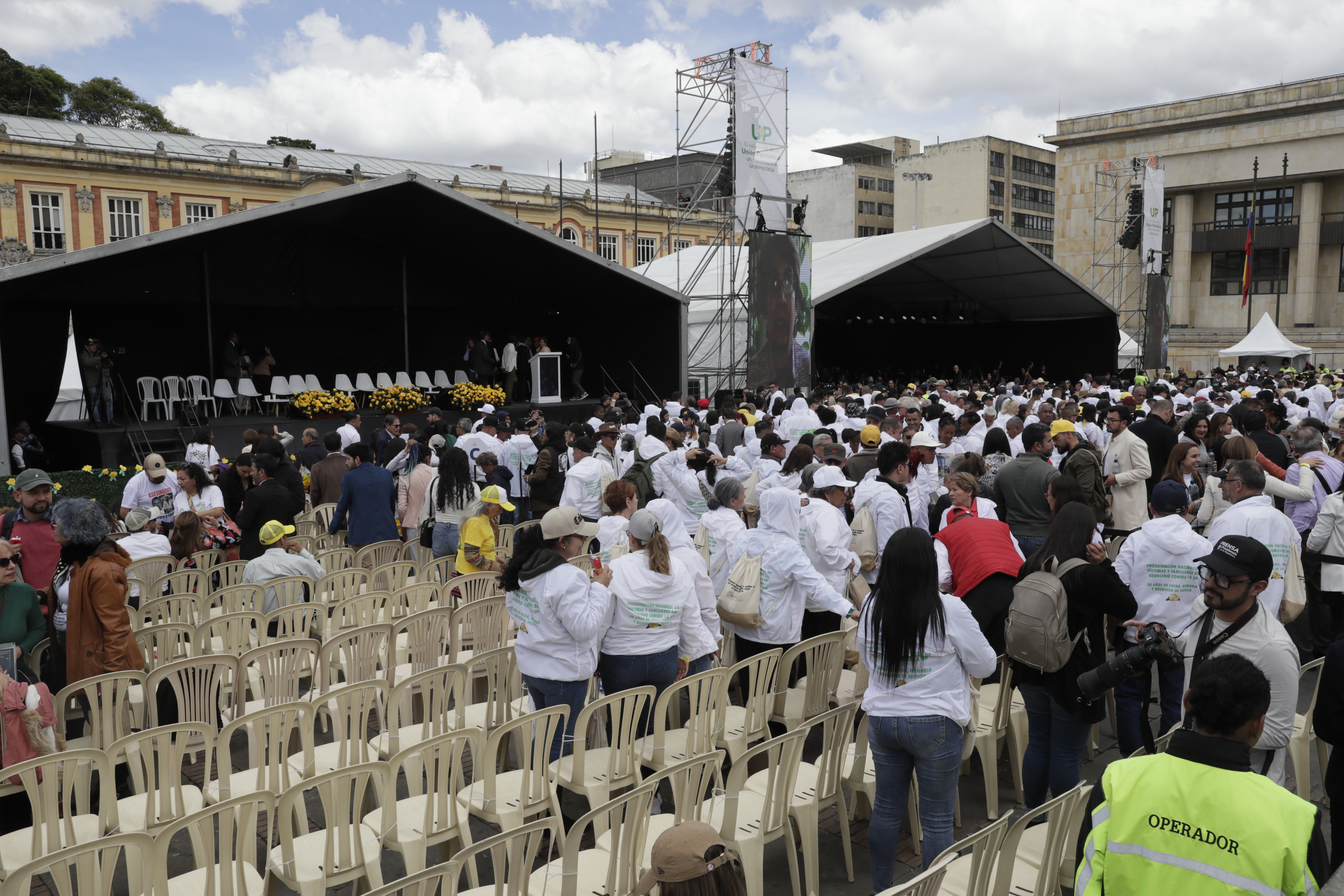 Polémica por los $3.700 millones que costó el suspendido acto de perdón a la UP