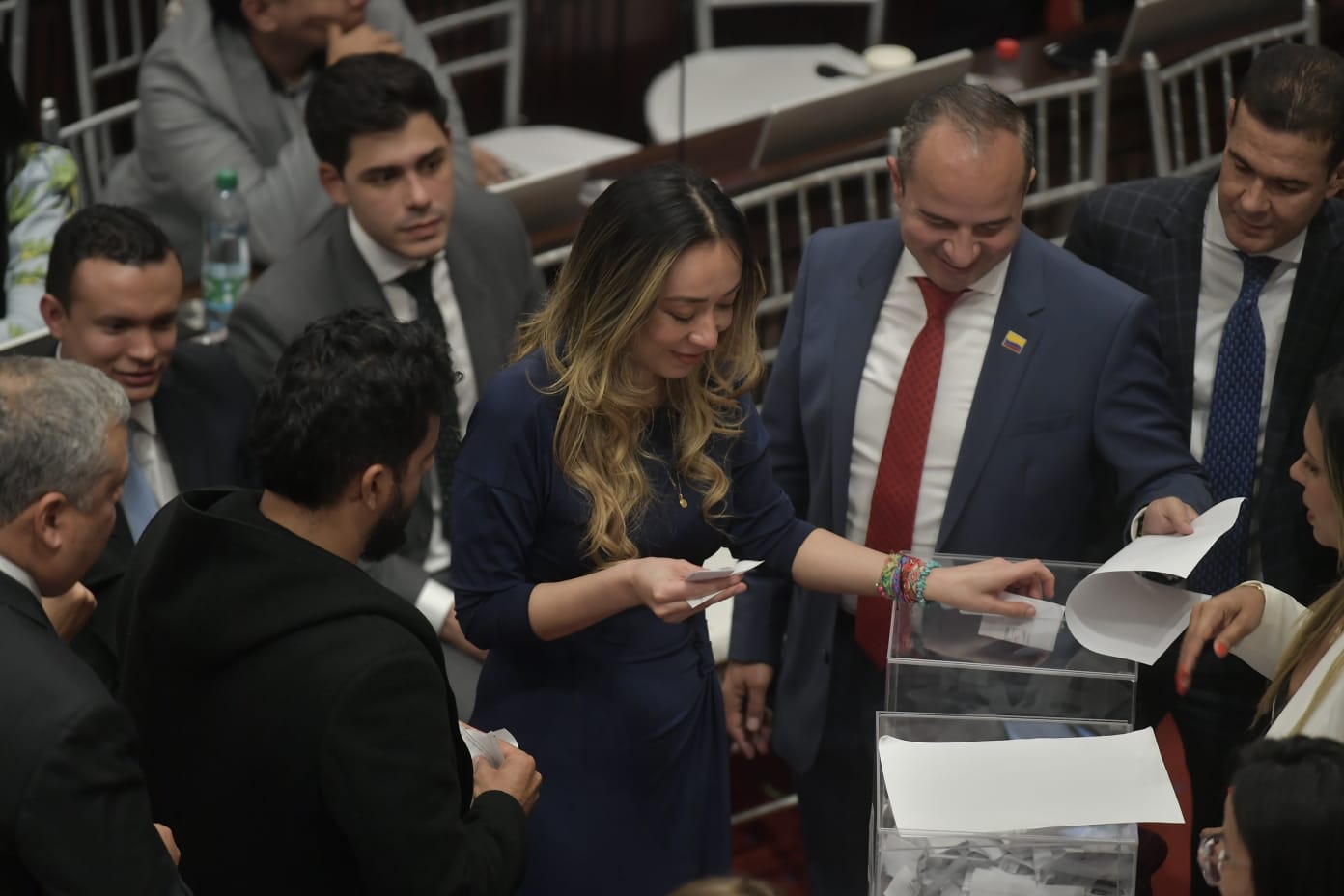 Katherine Miranda votando por la nueva cúpula de la Cámara de Representantes el 20 de julio de 2024.