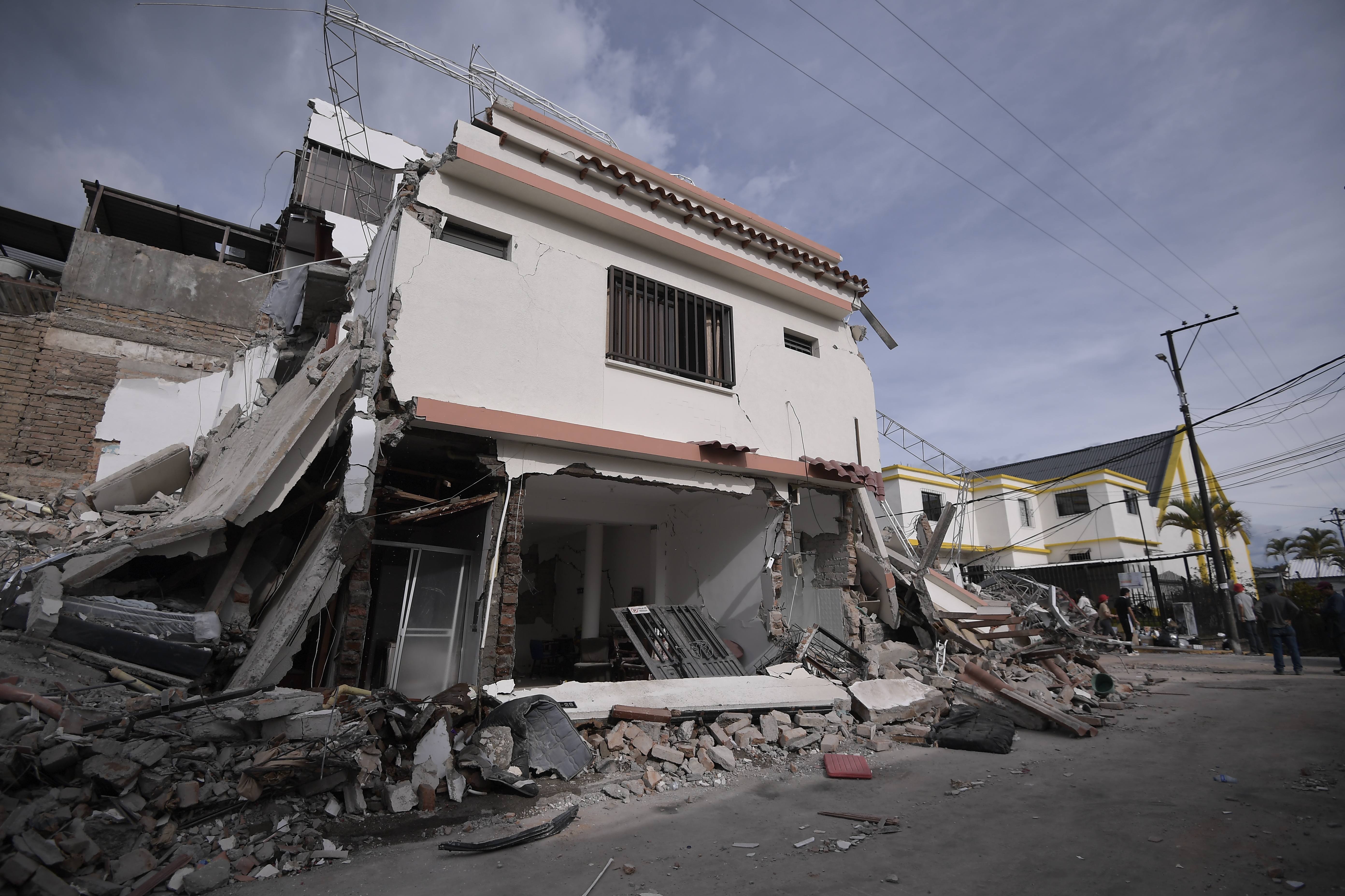 ¿Cómo avanza la reconstrucción tras el terremoto? Minvivienda respondió en el Senado