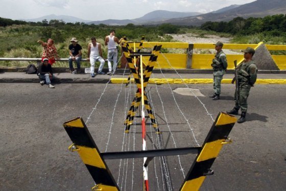 Parlamento venezolano aprobó resolución que pide a Maduro reabrir frontera con Colombia