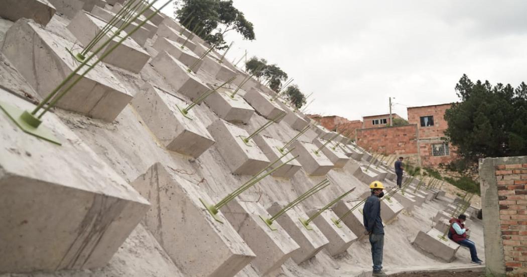 La obra ayudará a mitigar el riesgo de deslizamientos y afectaciones en las viviendas aledañas.