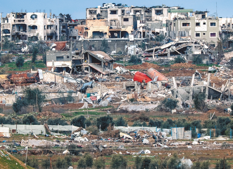 Edificios bombardeados en el centro de Gaza. / AFP