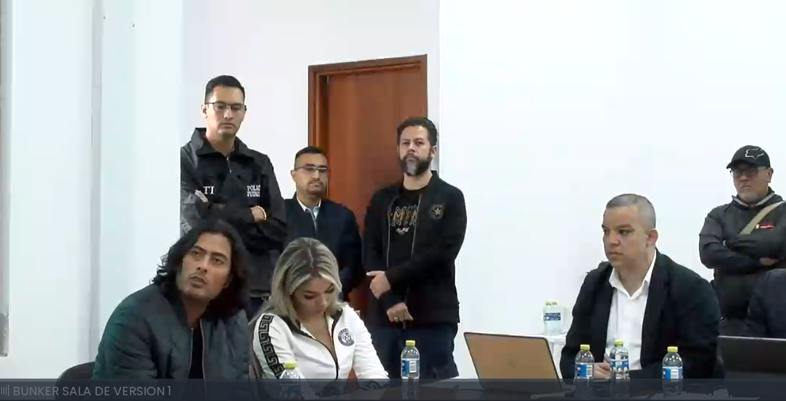 El hijo mayor del presidente Gustavo Petro, Nicolás Petro Burgos; y su expareja Day Vásquez, están a esta hora en el Búnker de la Fiscalía en la audiencia de legalización de captura e imputación de delitos.