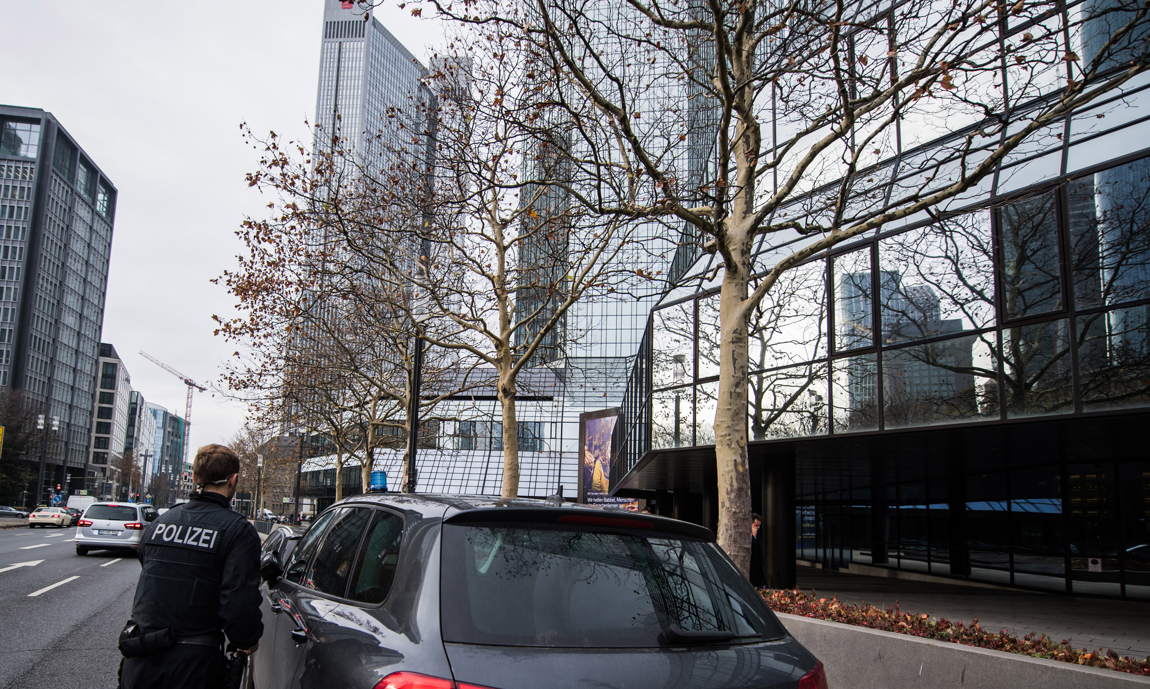 Registran oficinas de Deutsche Bank en medio de investigación por lavado de dinero