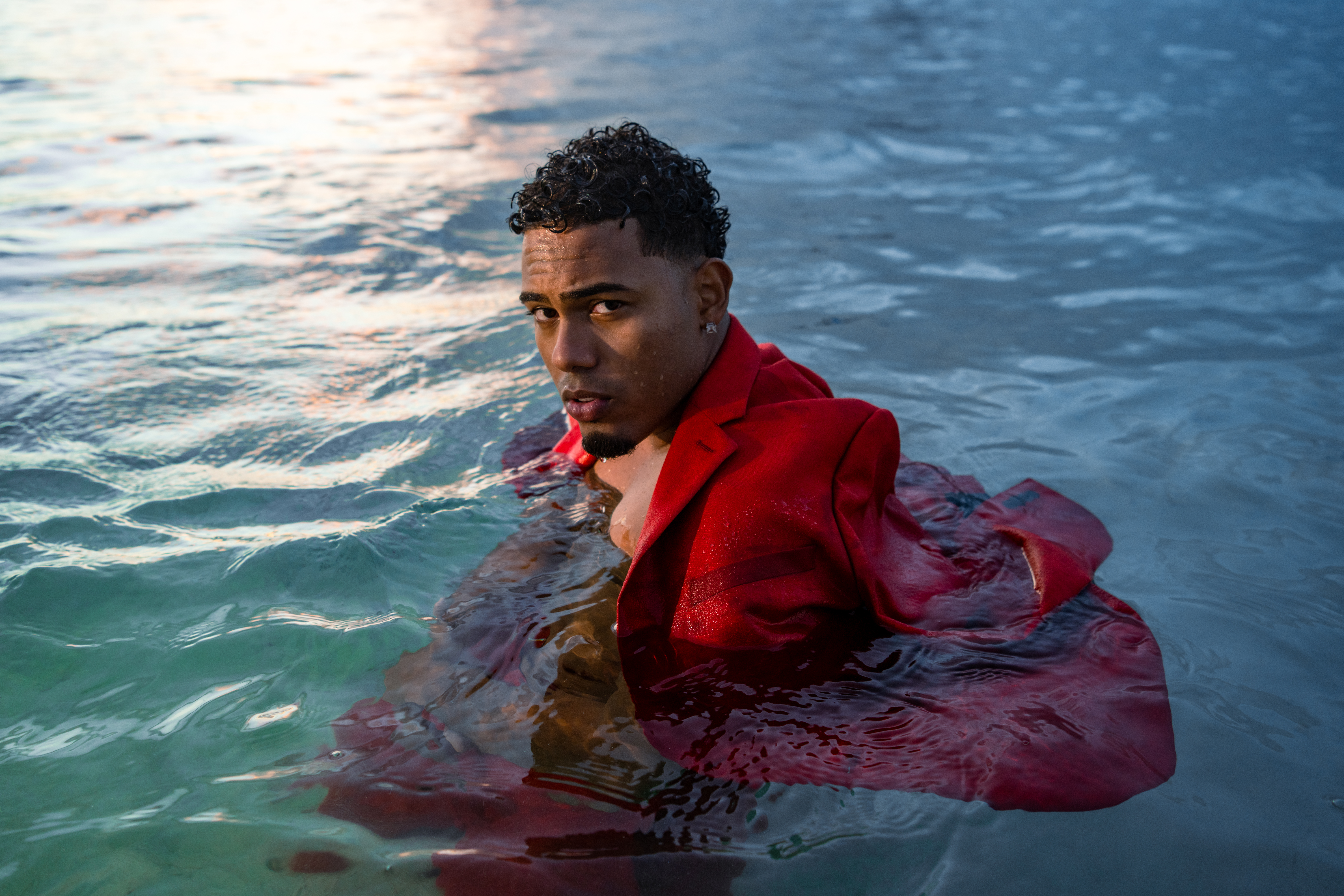 Myke Towers estrena su esperado álbum “La vida es una”