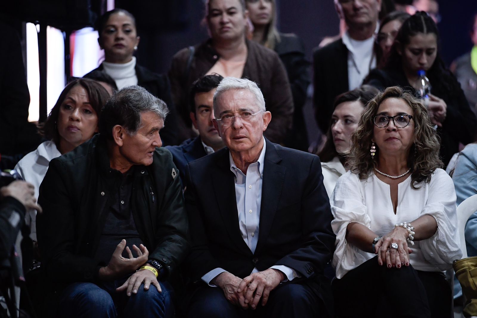 Expresidente Álvaro Uribe en el Foro por el Futuro de Colombia con los precandidatos del Centro Democrático en Bogotá.