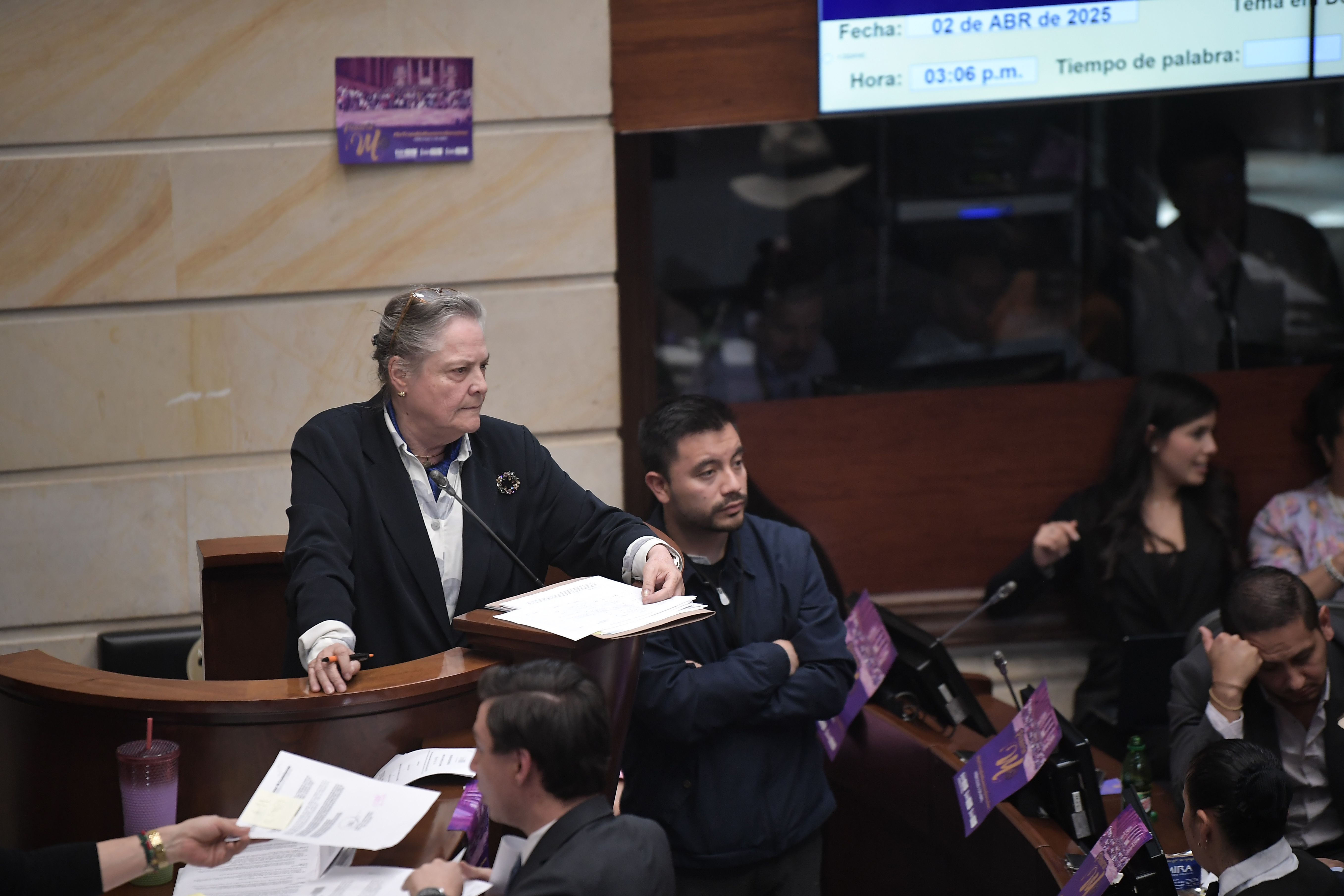 “El talón de Aquiles de la izquierda es el tema de la seguridad”: Clara López