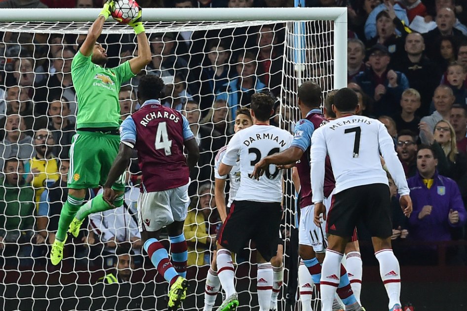 Sergio Romero espera que David de Gea siga en el Manchester United
