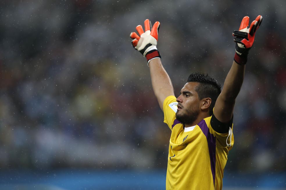 Sergio Romero se lesionó y Armani se perfila como titular en el Mundial