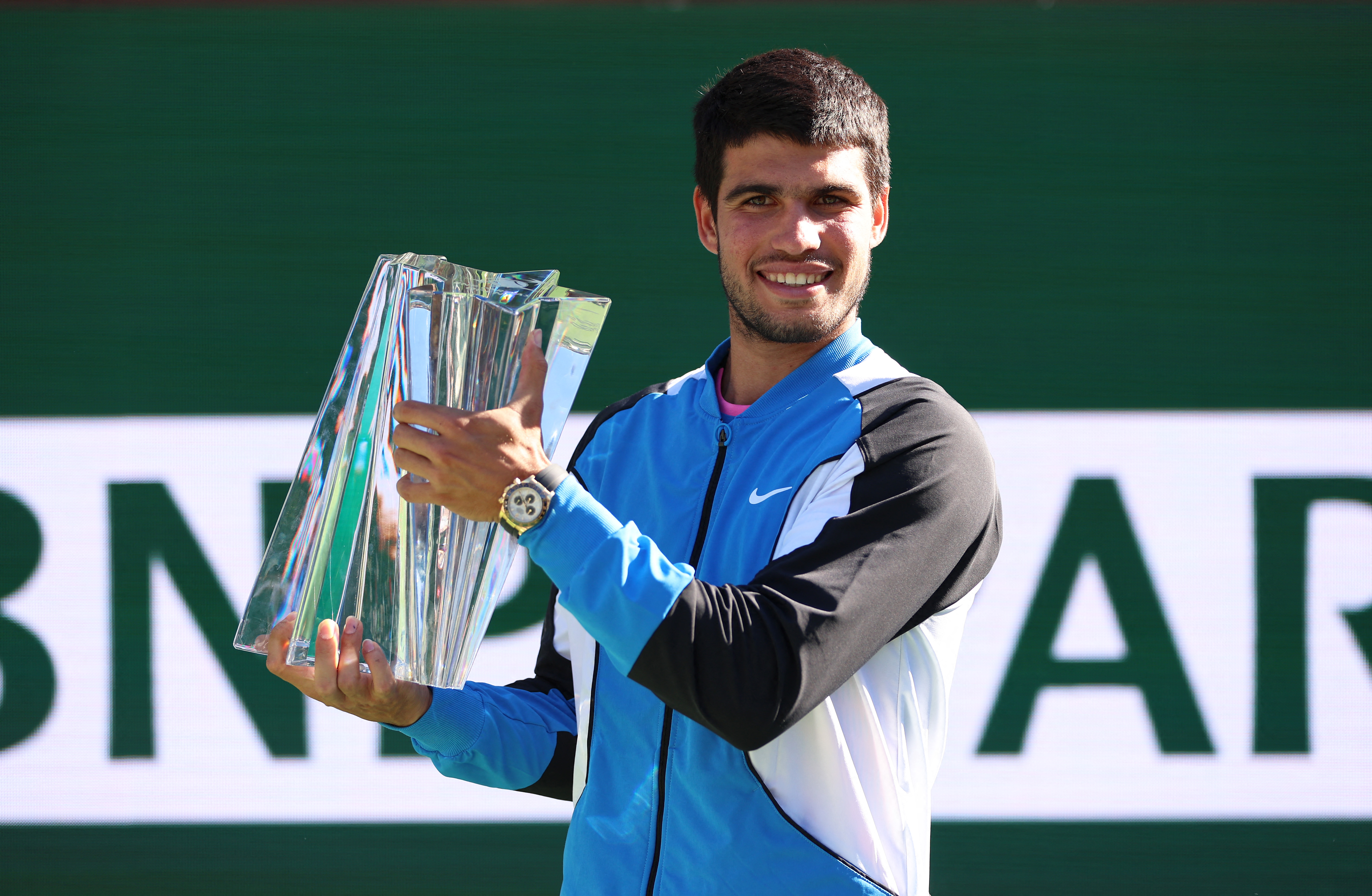Carlos Alcaraz se impuso sobre Daniil Medvedev y se llevó el título de Indian Wells