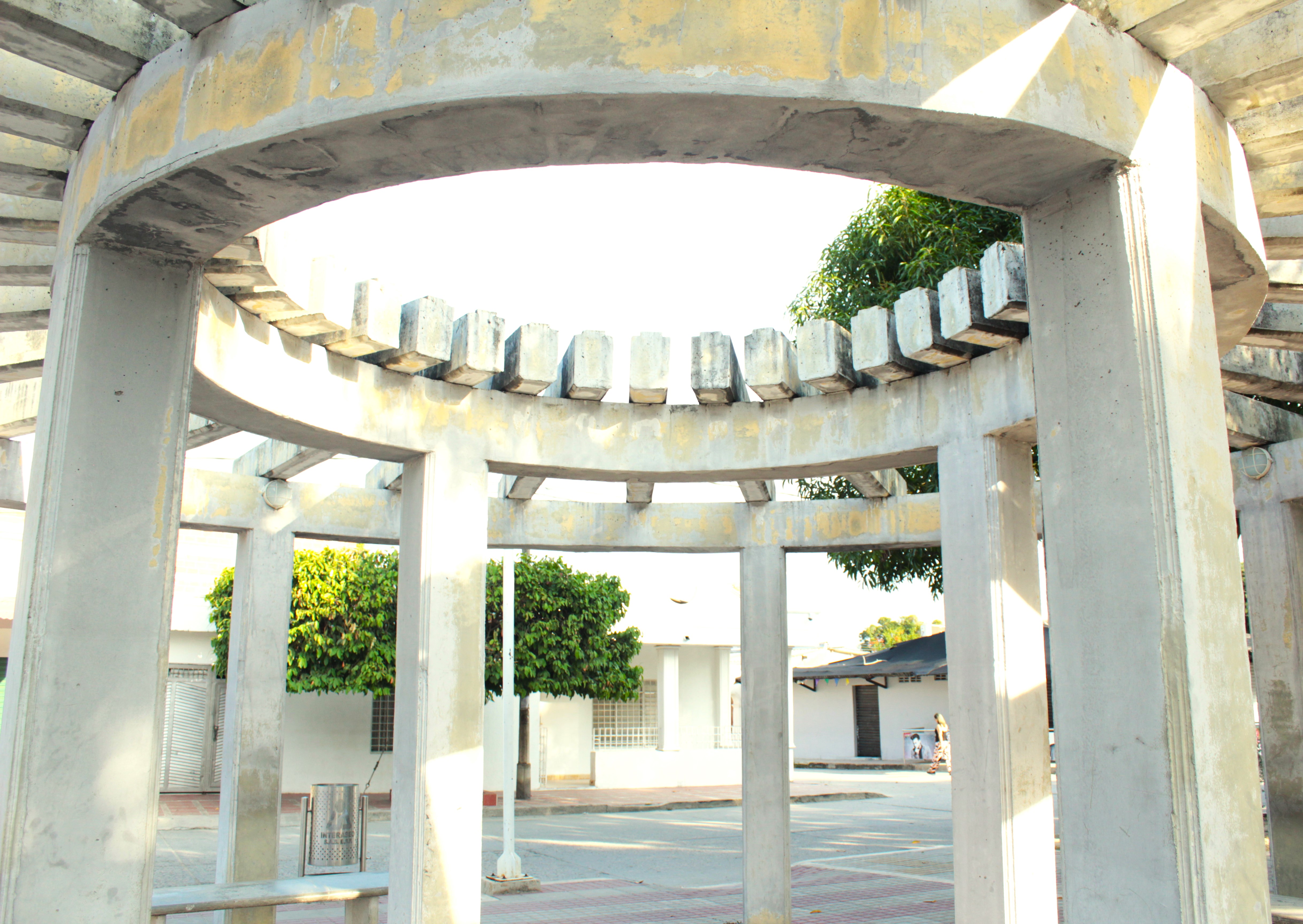 Estructura de la plaza central de Aracataca.