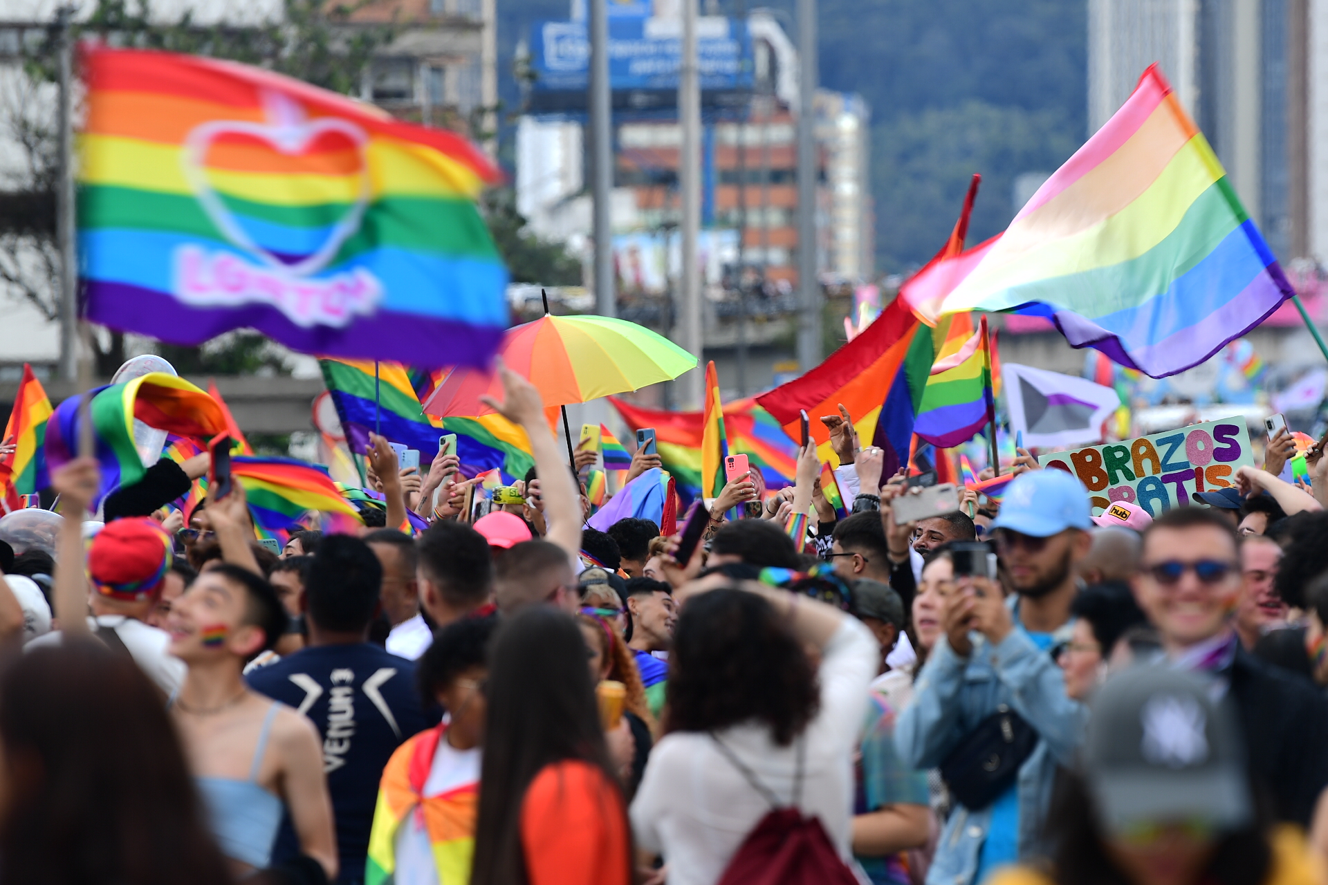 Bogotá recibe a miles de viajeros que celebran la diversidad en el Pride 2025